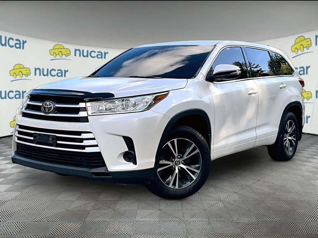 Used 2017 Blizzard Pearl Toyota LE image 3