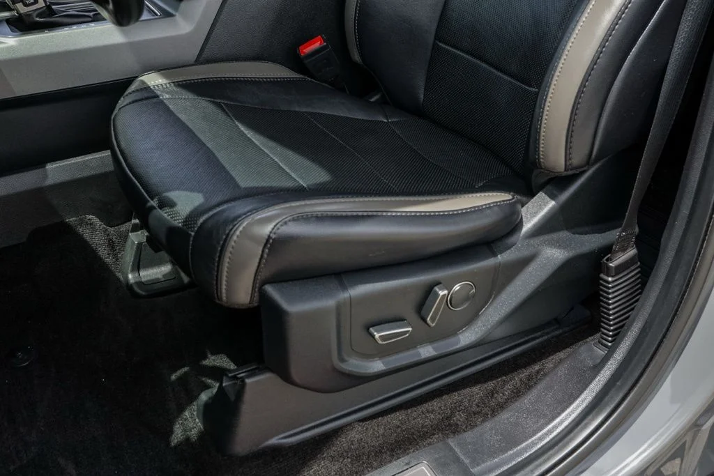 Used 2018 Gray Ford Raptor image 19