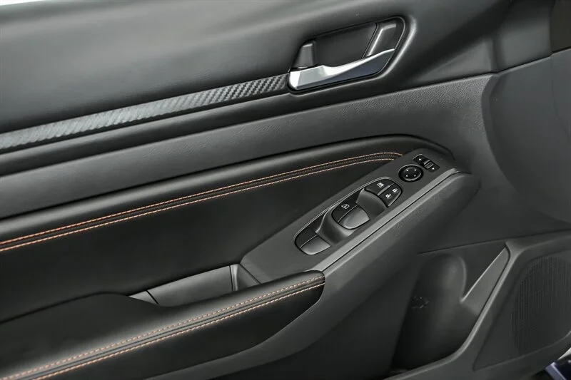 2022 Nissan Altima SR - Photo 13