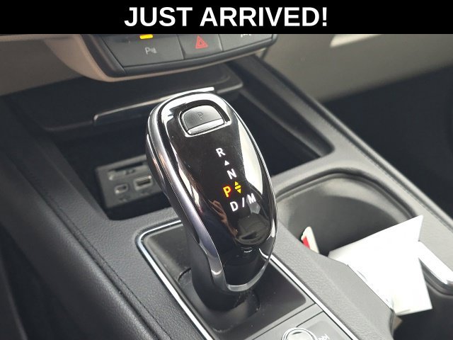 Used 2020 White Cadillac Premium Luxury image 19