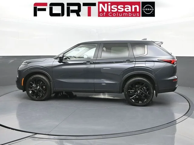 New 2026 Gray Nissan SL image 4