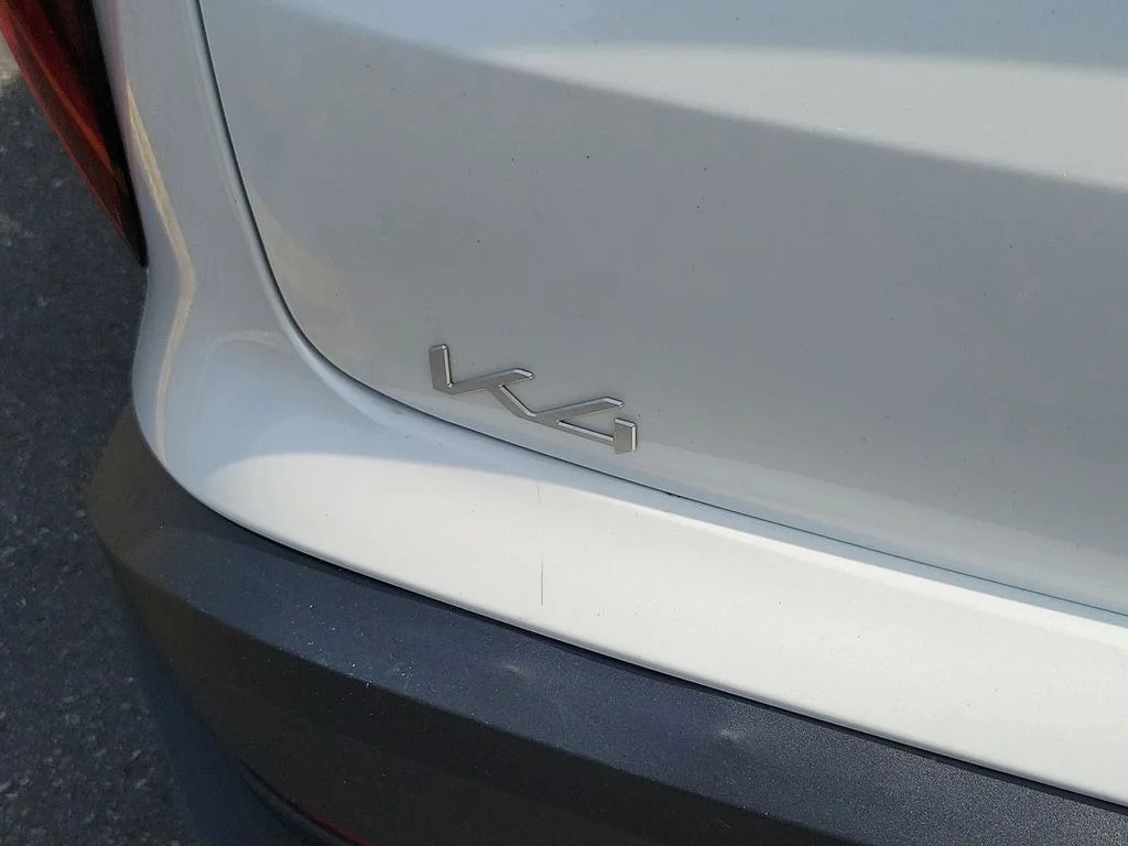 2025 Kia K4 LXS - Photo 8