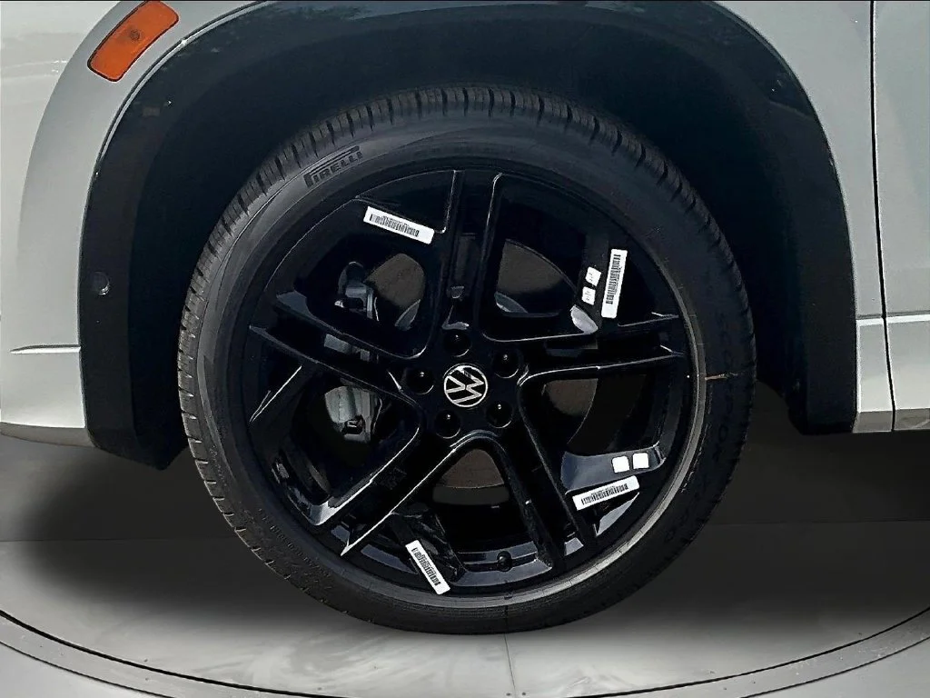 New 2026 Beige/tan Volkswagen SE R-Line Black image 16