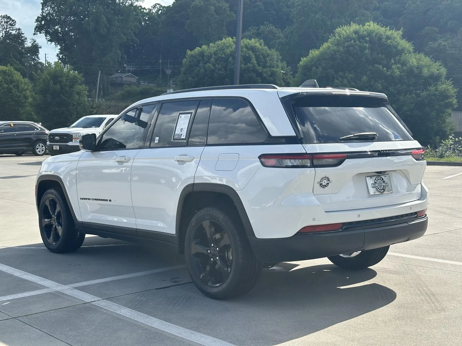 Used 2023 Bright White Clearcoat Jeep Altitude image 5
