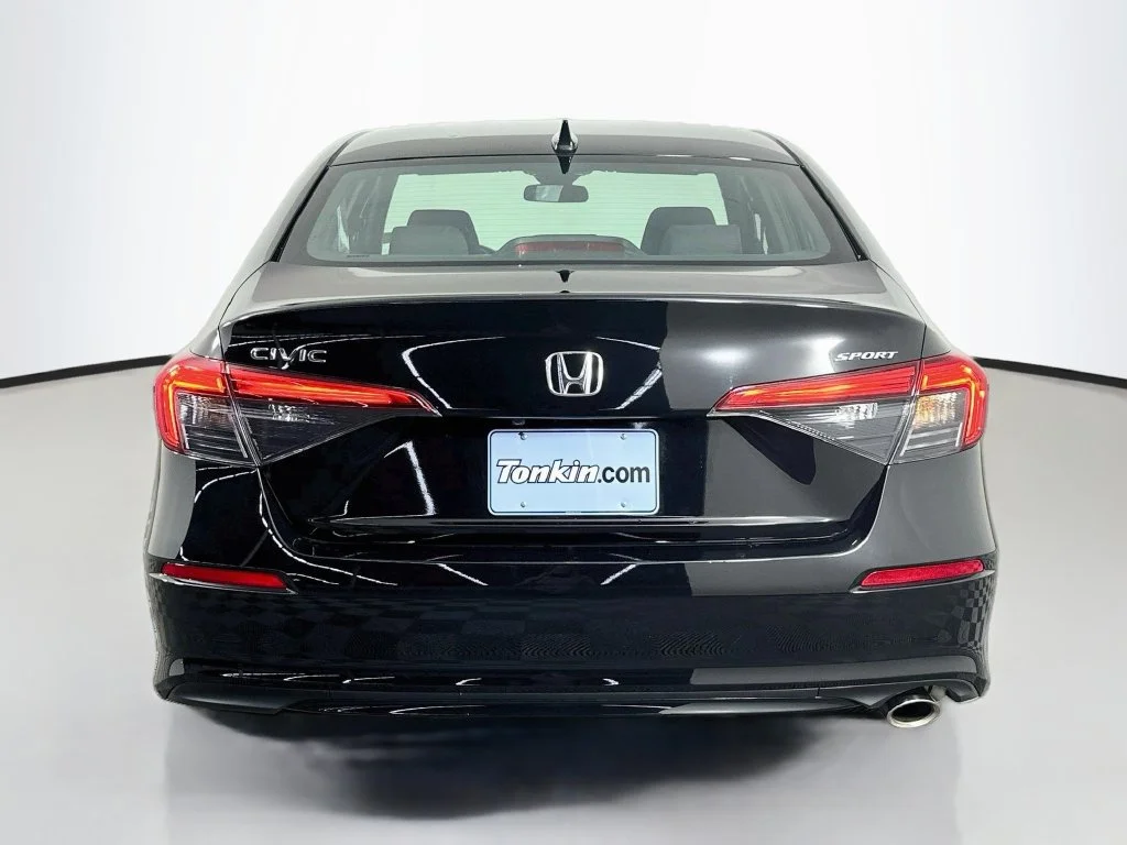 Used 2024  Honda Sport image 7