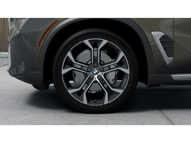 New 2026 Dravit Grey Metallic BMW sDrive40i image 7