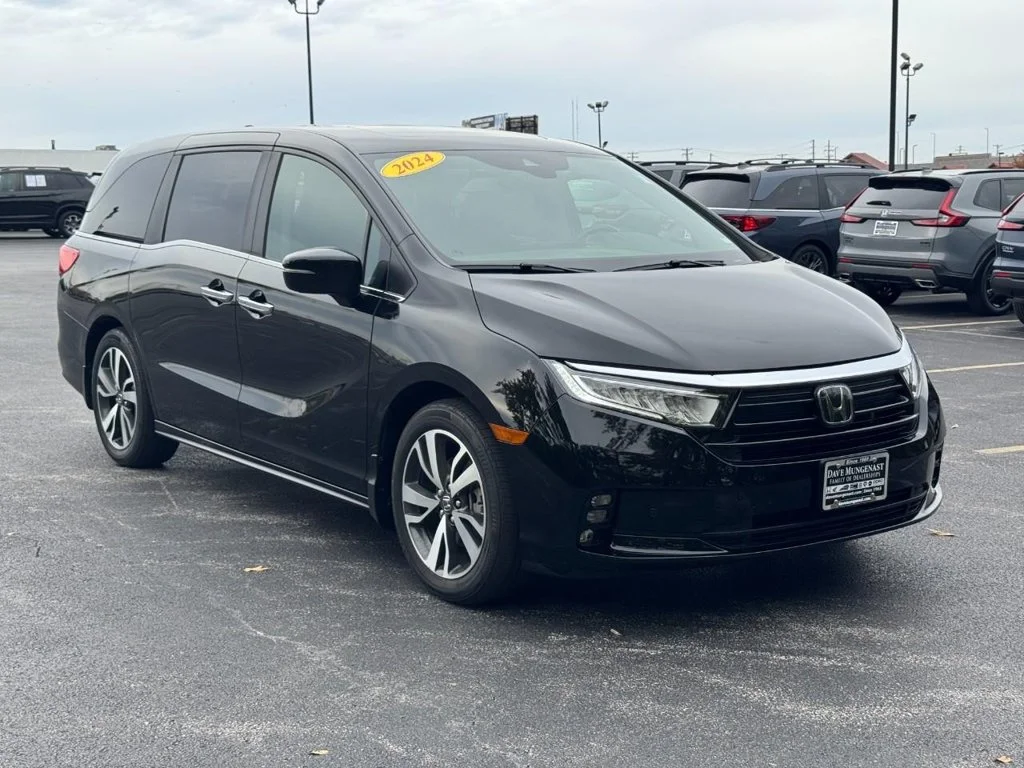 Used 2024 Black Honda Touring image 2
