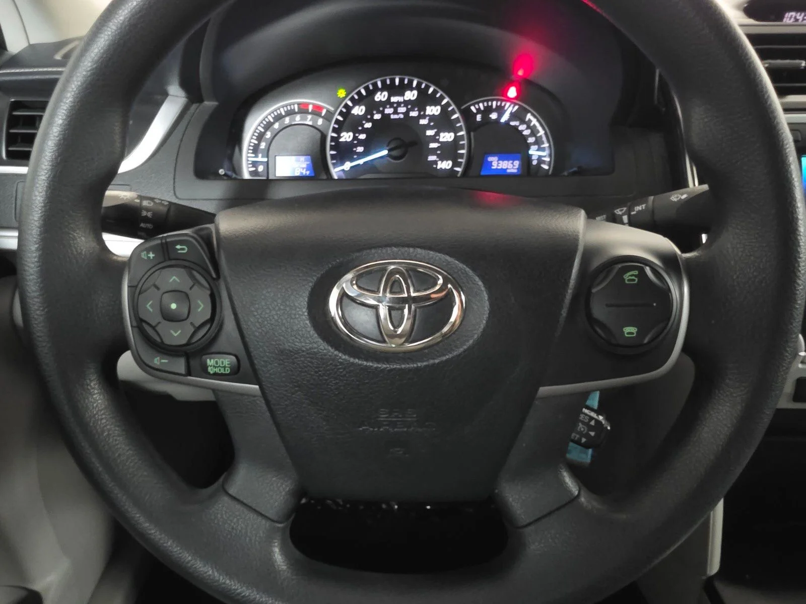 Used 2012 Gray Toyota LE image 30