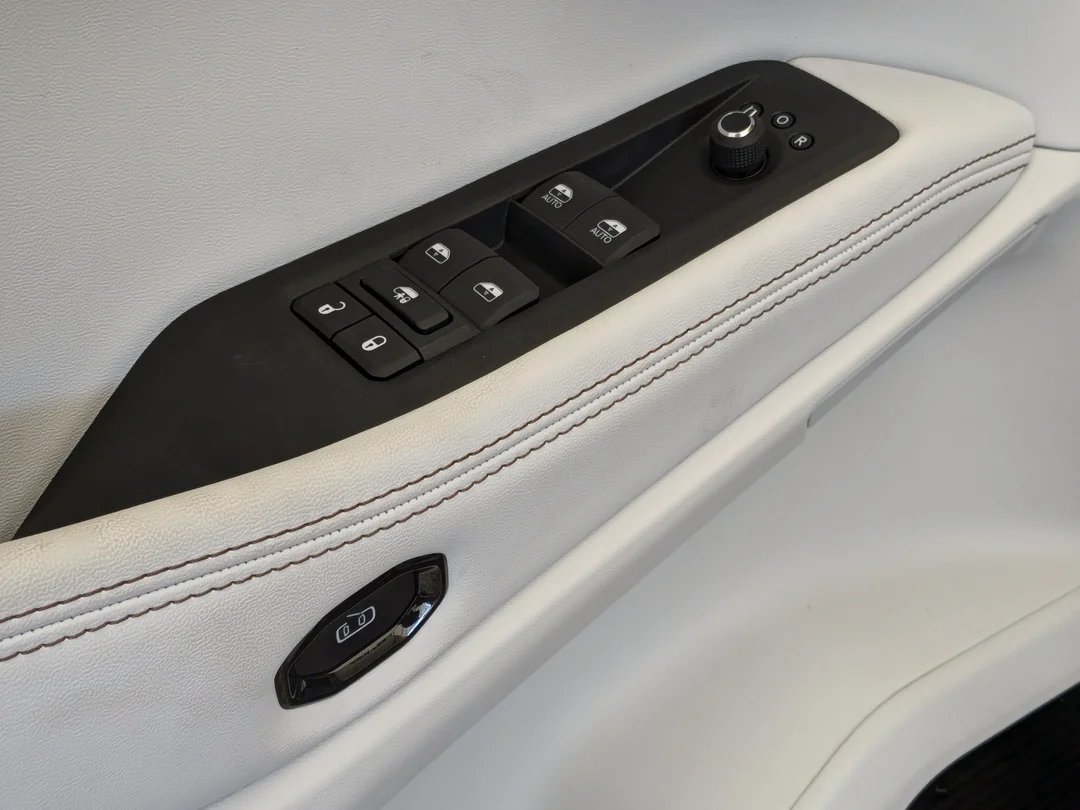 New 2026 Red Jeep Limited - - 4x4 - Tech Group - Panoramic Sunroof - Trailer Tow - Remote Start & More! image 15