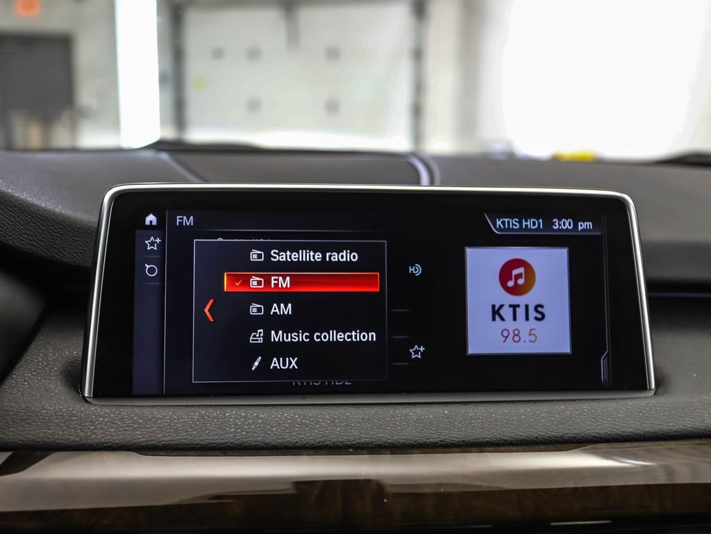 Used 2018 Space Gray Metallic BMW xDrive35i image 17