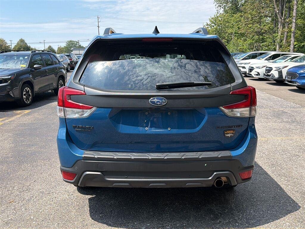 Used 2024 Geyser Blue Subaru Wilderness image 8