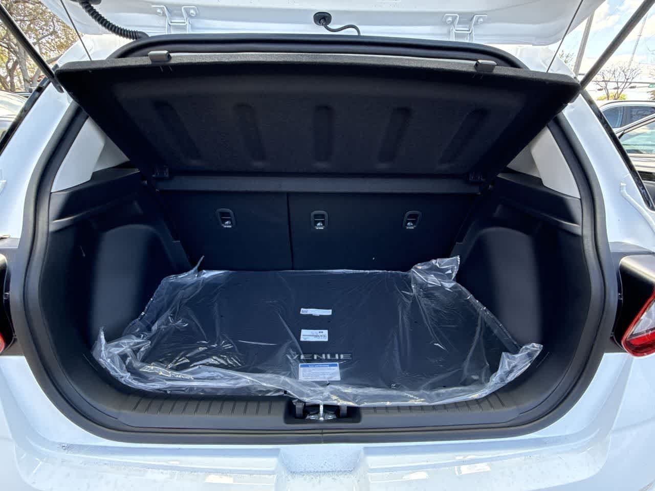 New 2026 Lunar White Hyundai SEL image 25