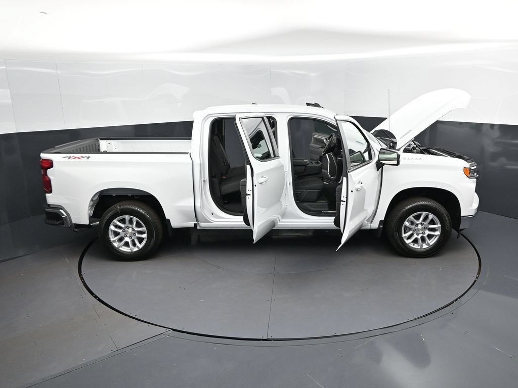 New 2026 Summit White Chevrolet LT (2FL) image 50