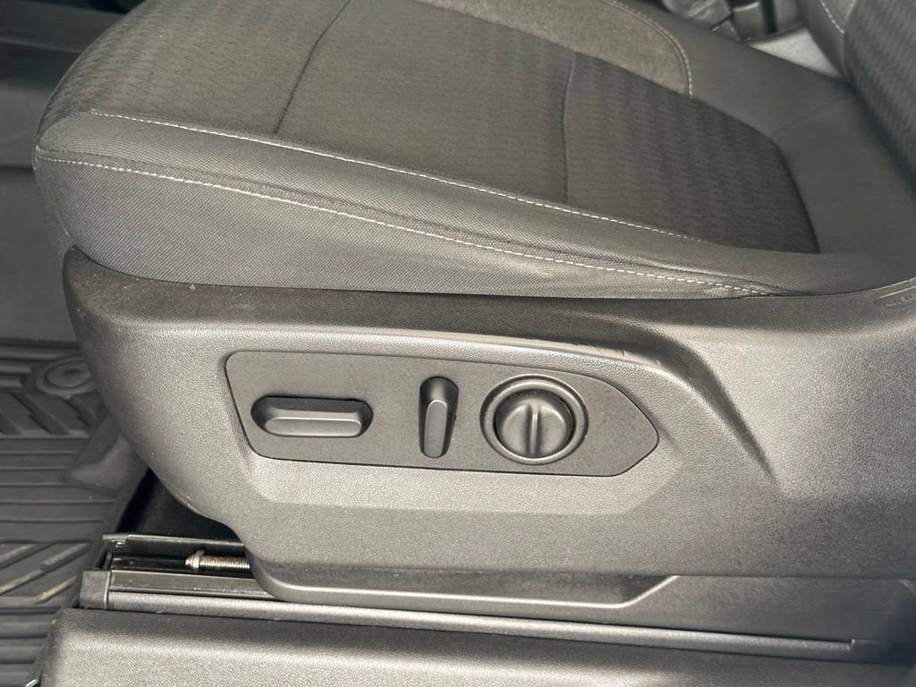 Used 2020 SILVER ICE METALLIC Chevrolet RST image 15