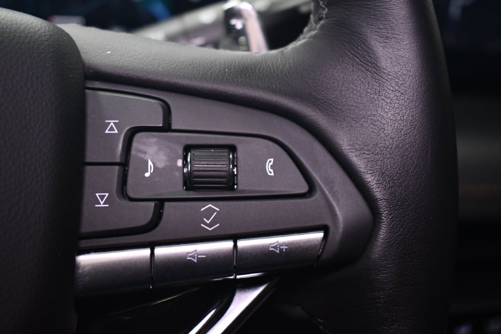 Used 2025 Summit White Cadillac Sport image 22