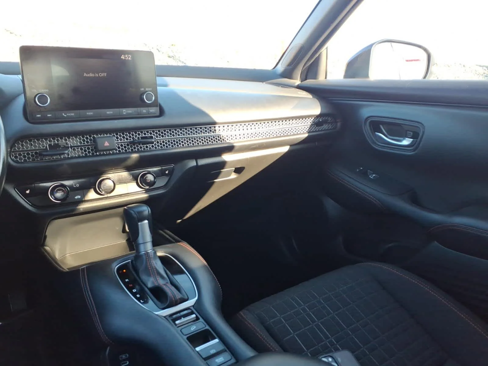 2025 Honda HR-V Sport - Photo 14