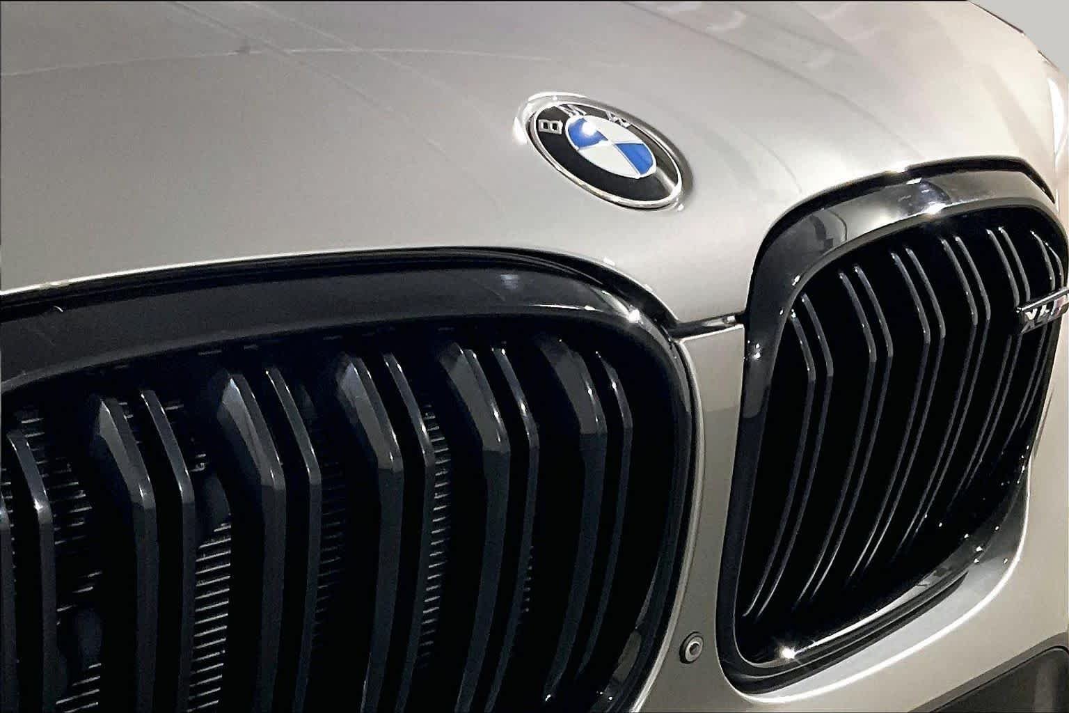 Used 2020 Donington Grey Metallic BMW Competition image 31