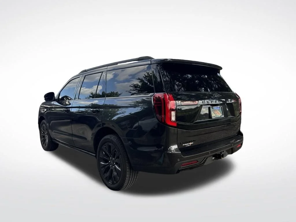 Used 2025 Gray Ford Platinum image 4