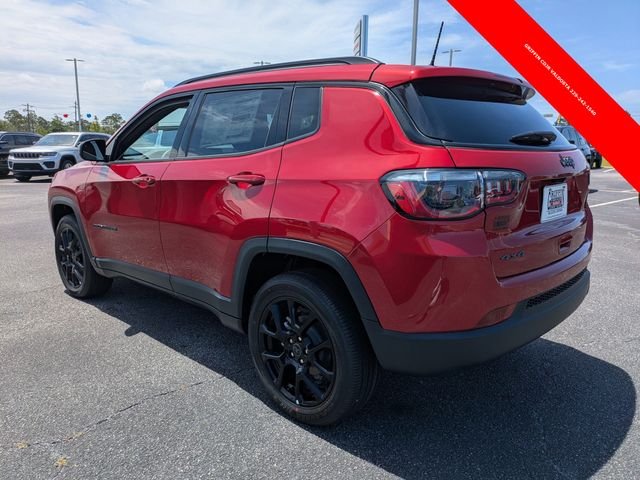 Used 2025 Red Jeep Latitude image 5