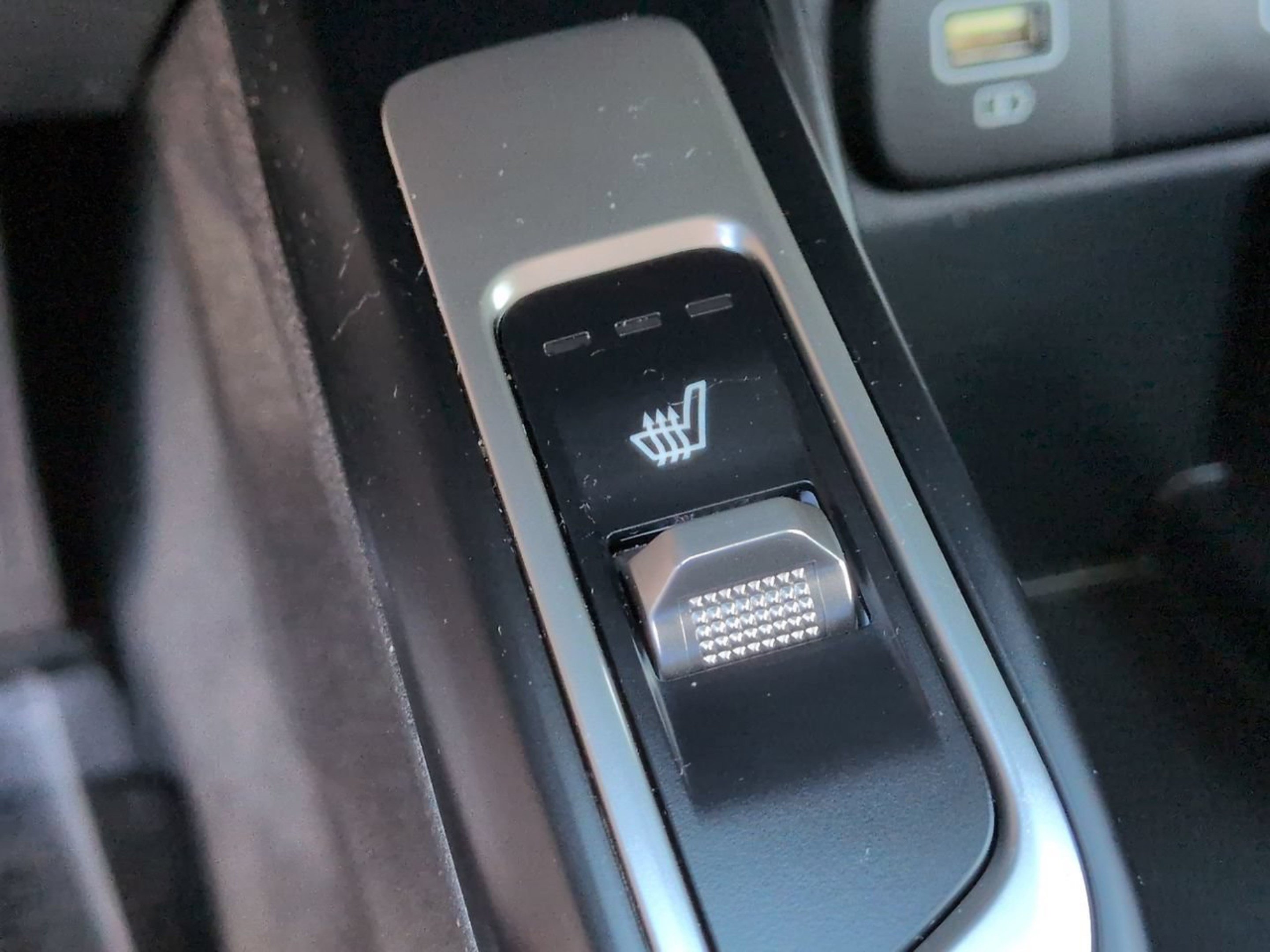 Certified Used 2022 Everlasting Silver Kia S image 29