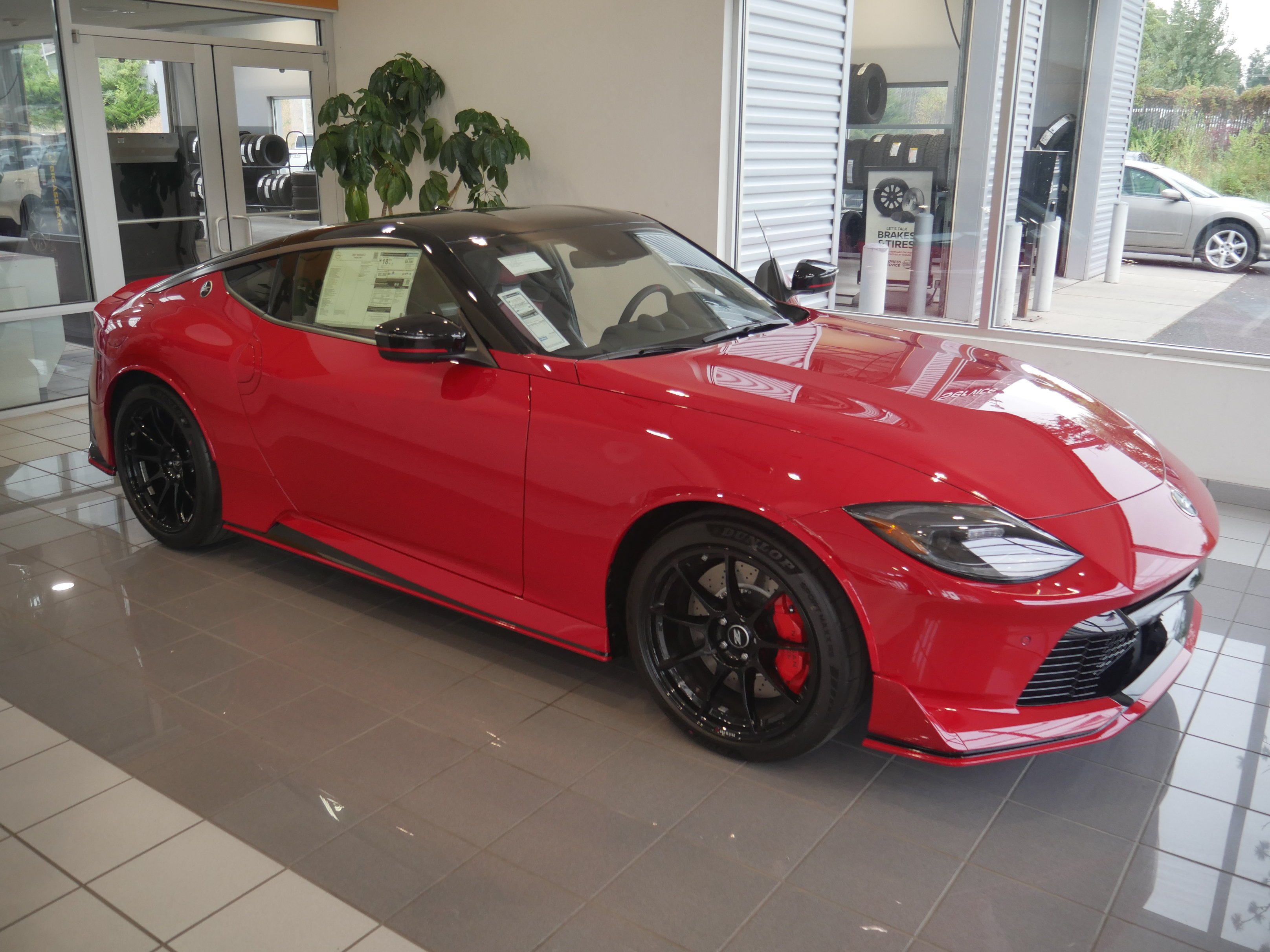 New 2027 Solid Red / Super Black Two-tone Nissan NISMO® image 31