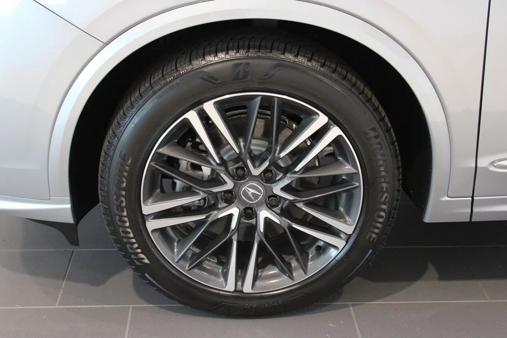 New 2026 Solar Silver Metallic Acura Advance Package image 28