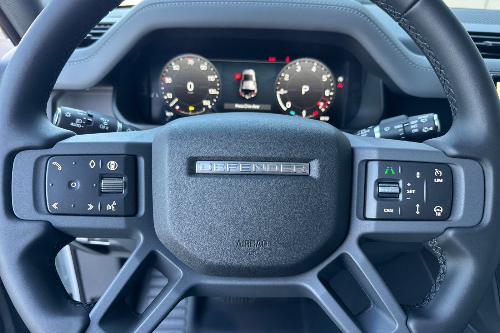 New 2026 Fuji White Land Rover X-Dynamic SE image 27