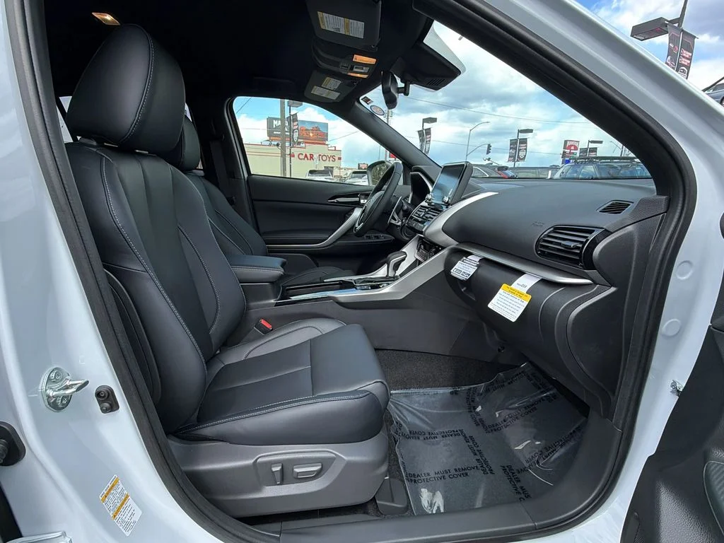 New 2026 White Diamond Mitsubishi SEL AWD image 20