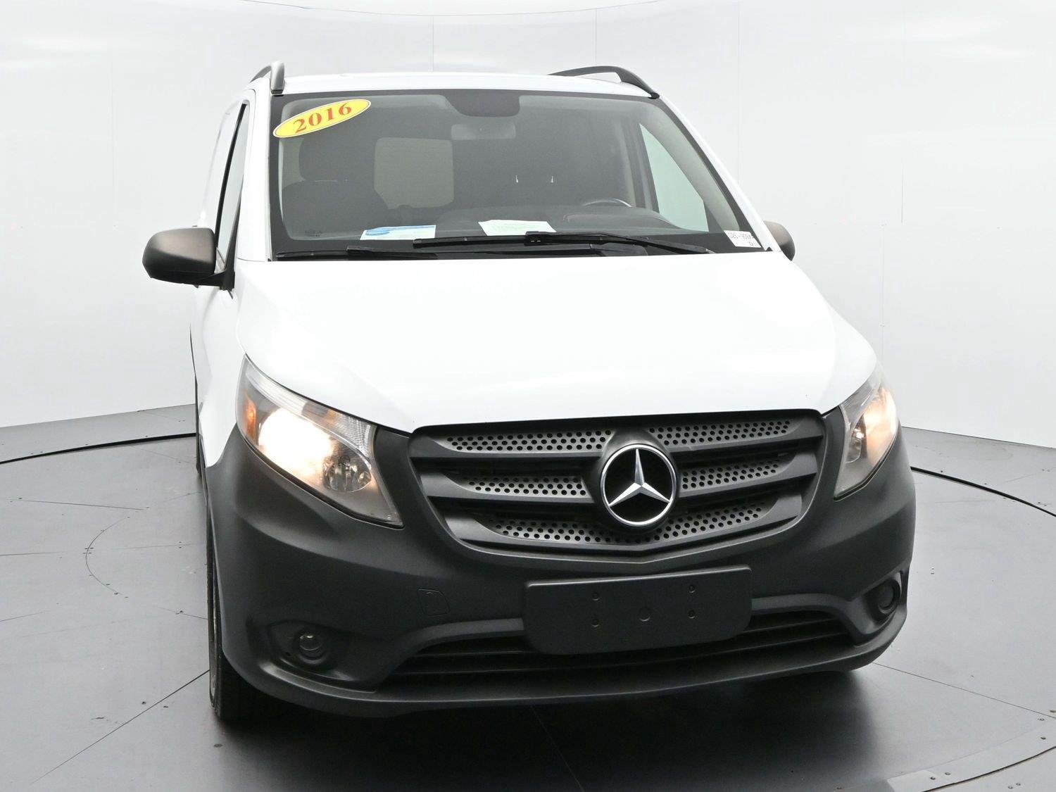 Used 2016 Arctic White Mercedes-Benz RWD 126" image 2