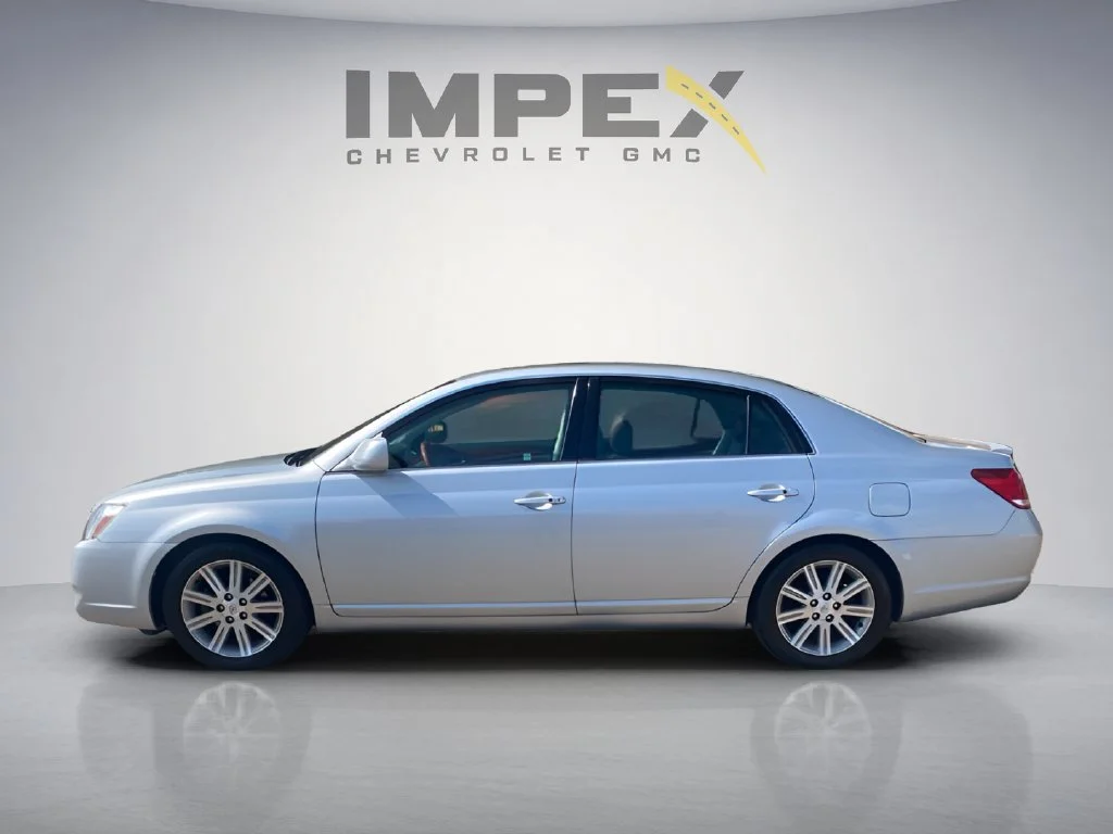 Used 2007 Silver Toyota XL image 2
