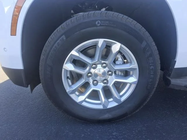 Used 2026 Summit White Chevrolet LS image 25