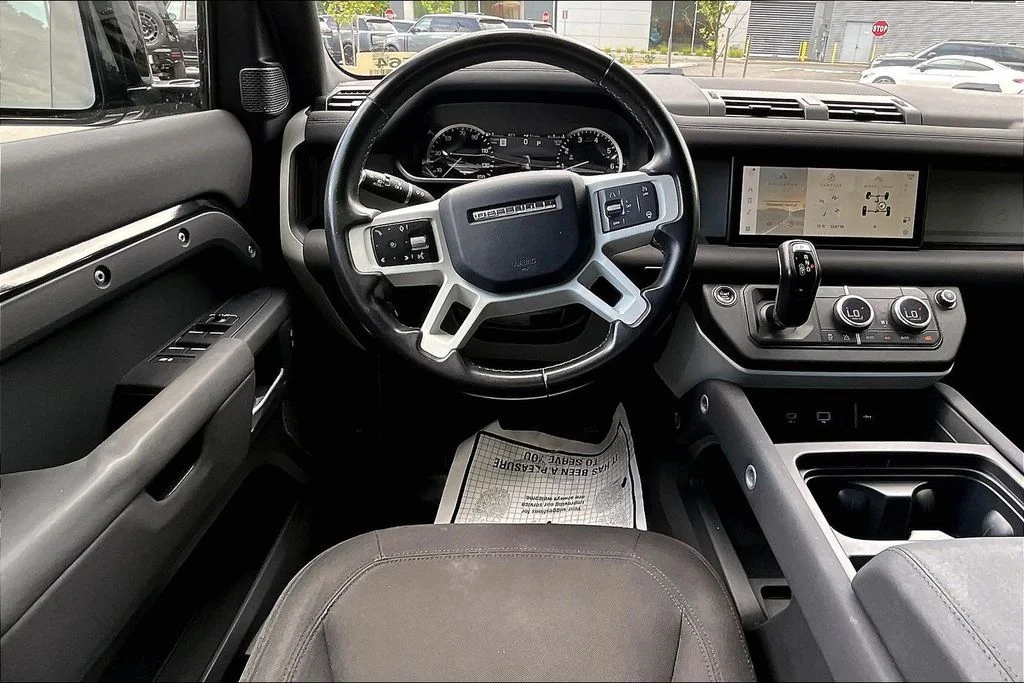 Used 2023 Santorini Black Metallic Land Rover Standard image 5
