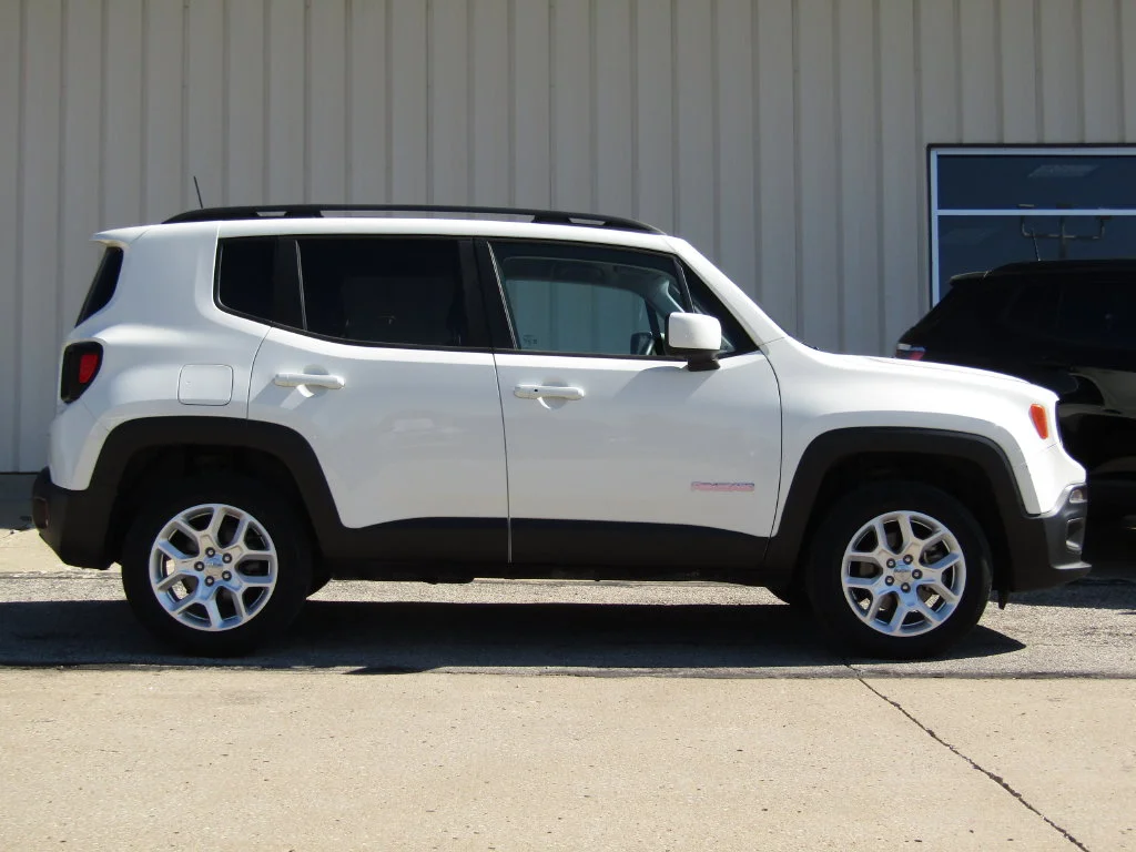 Used 2018 Jeep Renegade Latitude with VIN ZACCJBBB7JPH52231 for sale in Kansas City