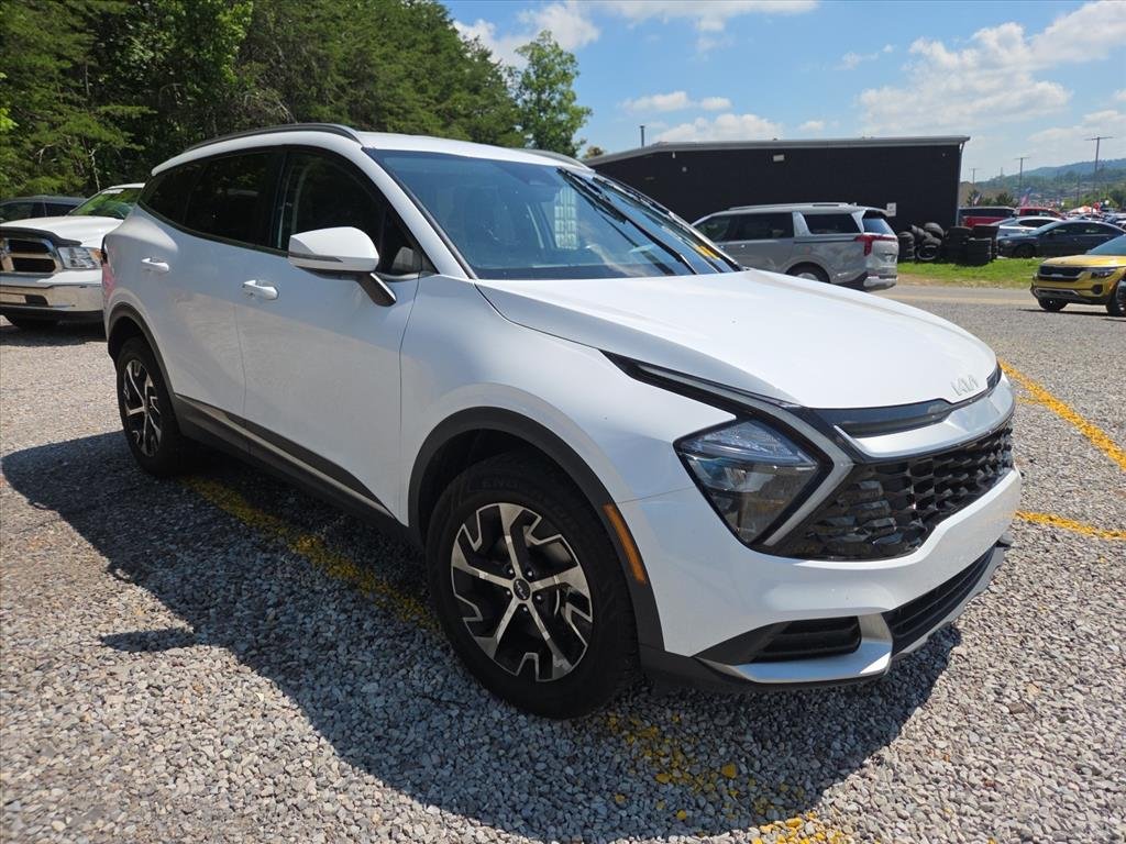 Used 2023 White Kia EX image 3