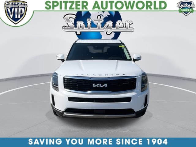 Used 2022 White Kia S image 4