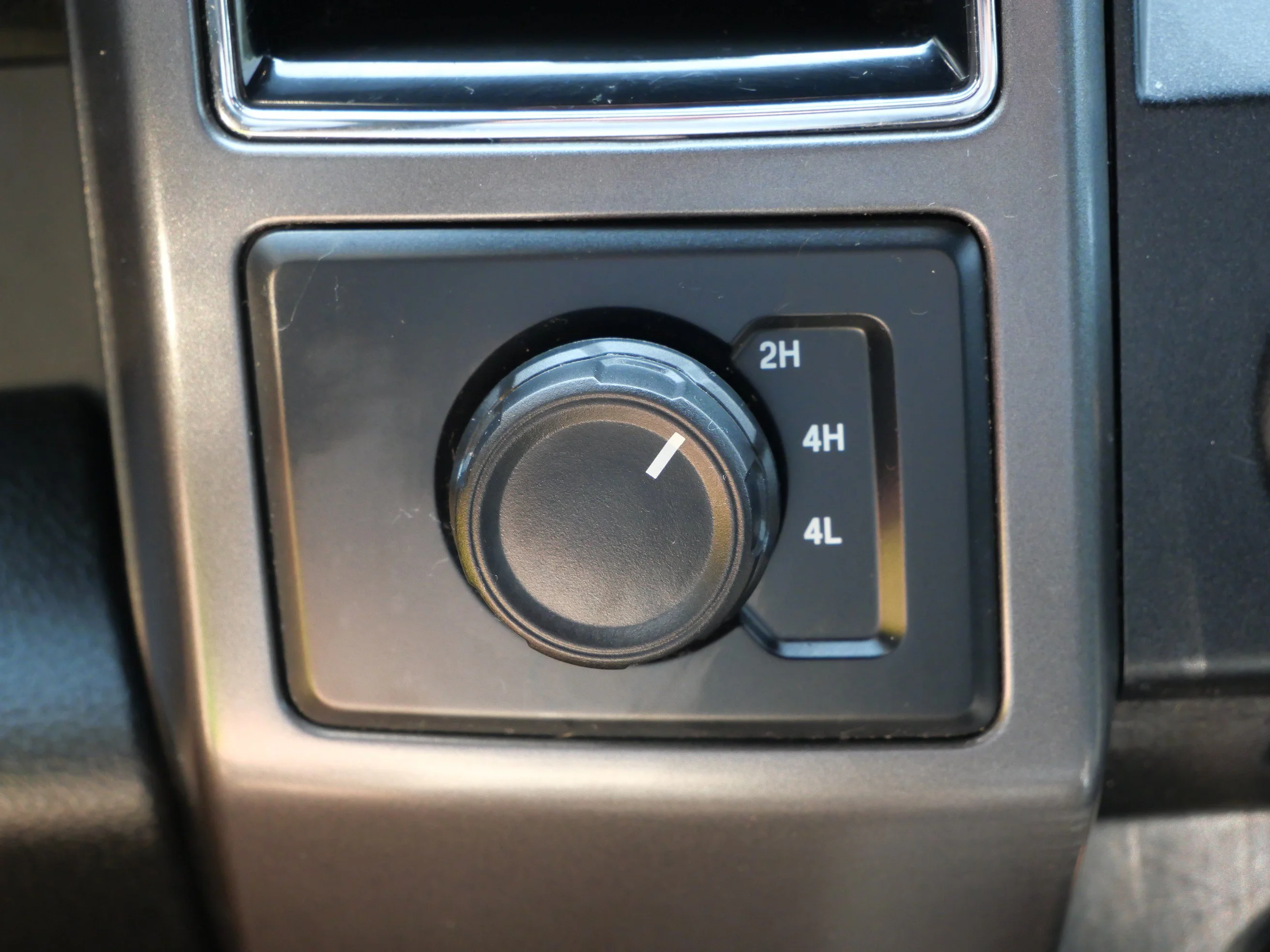 Used 2018 Ingot Silver Metallic Ford XLT image 29