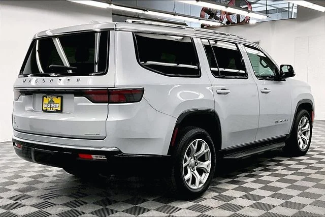 Used 2022 Silver Zynith Jeep Series II image 14