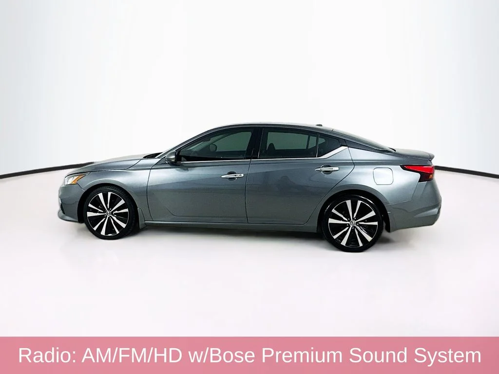 Used 2019 Gray Nissan 2.5 Platinum image 4