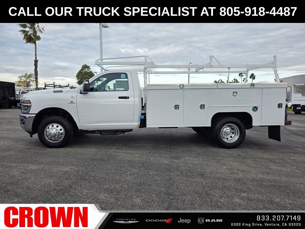 2025 RAM 3500 Chassis Tradesman - Photo 12