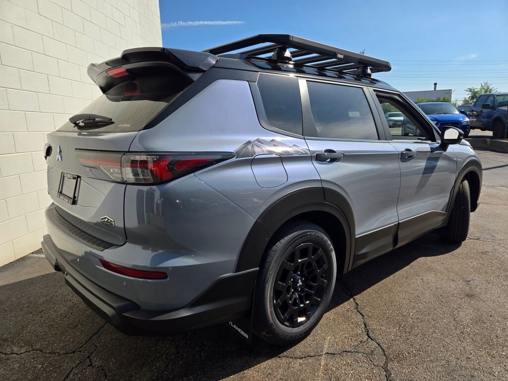 2025 Mitsubishi Outlander Trail Edition - Photo 11