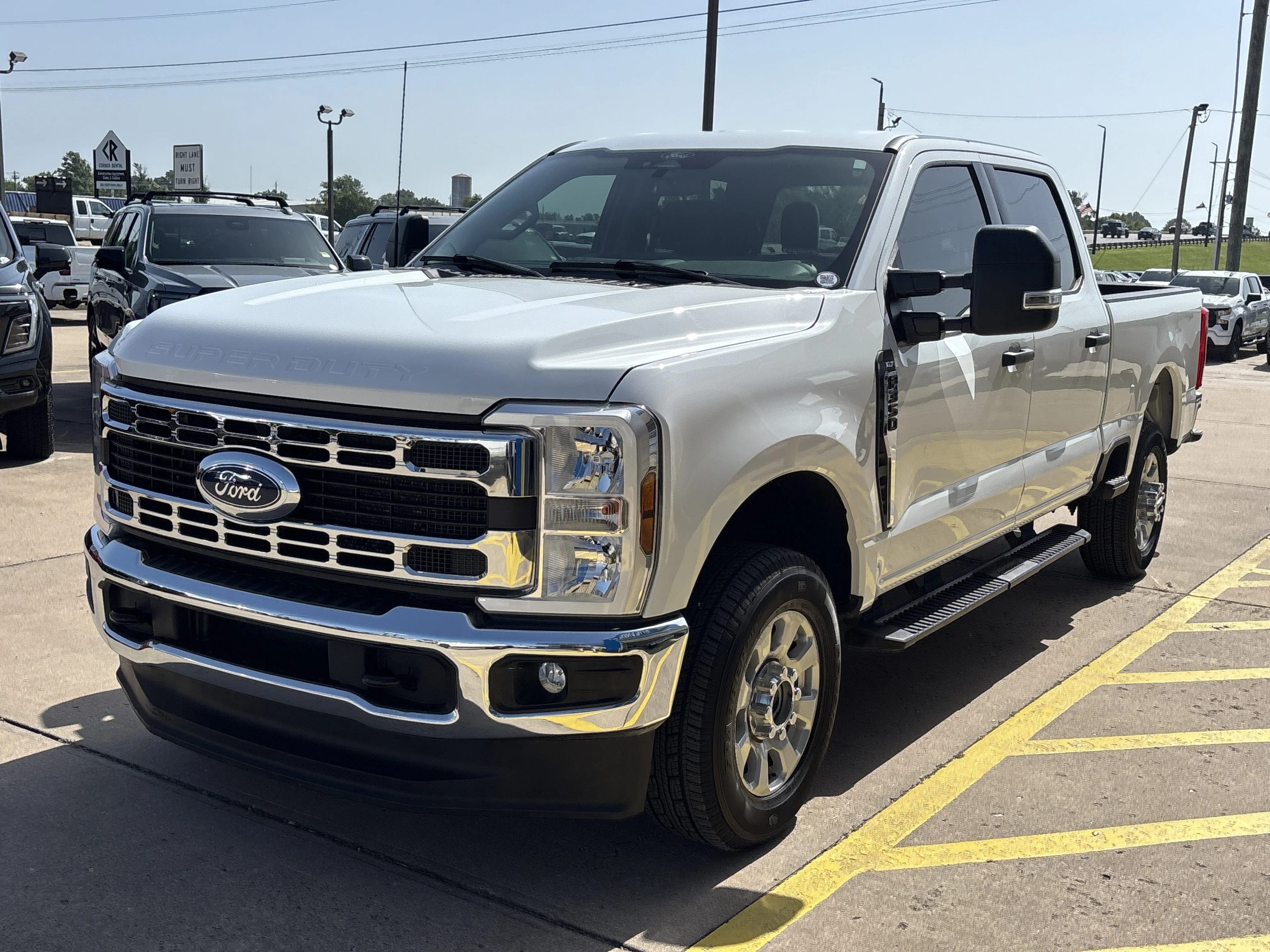 2024 Ford F-350 Super Duty XLT - Photo 10