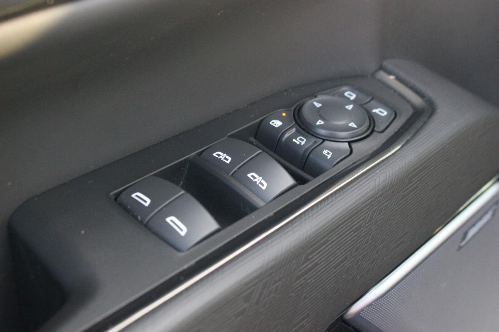 Used 2026 Onyx Black GMC AT4X image 15