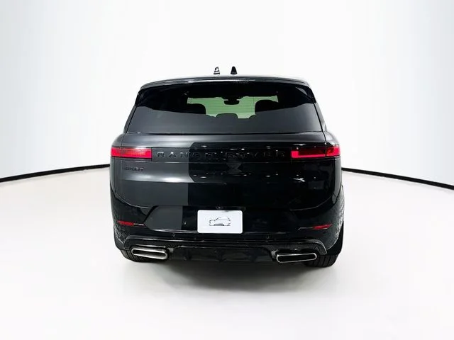 New 2026 Black Land Rover Dynamic SE image 6