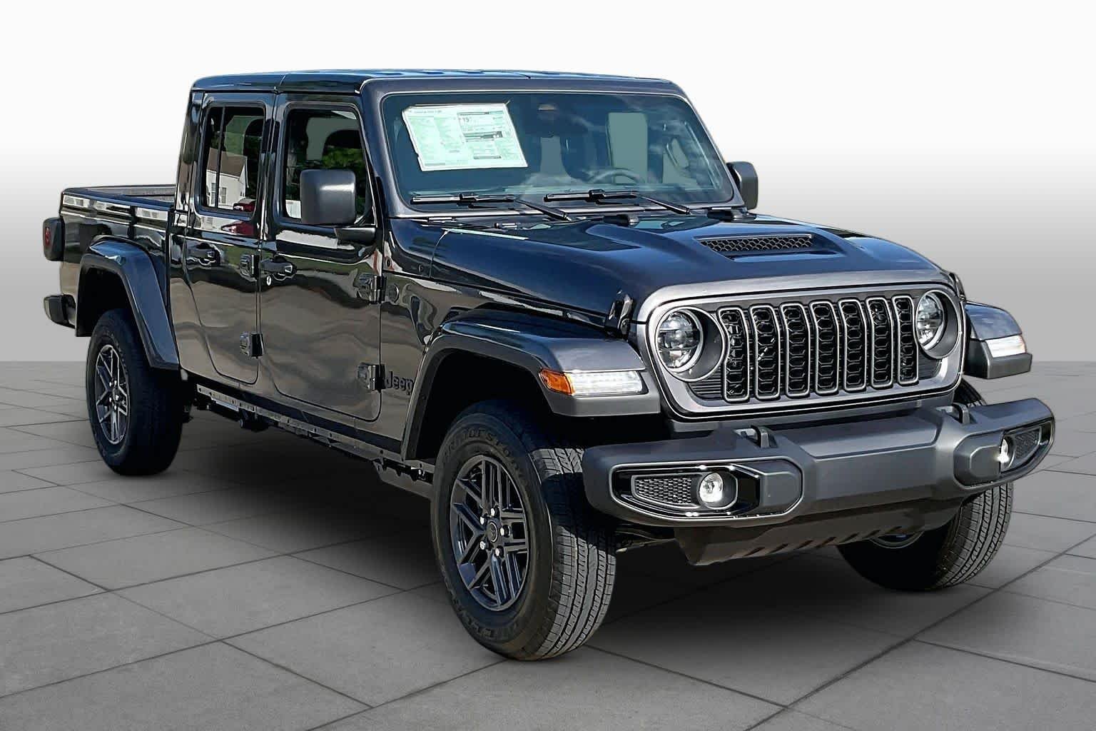 New 2026 Granite Crystal Metallic Clear-Coat Exterior Paint Jeep Sport S image 2