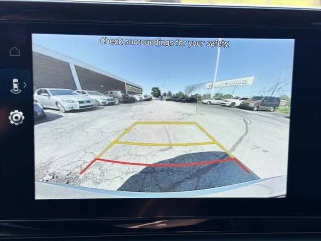 Used 2024 Silver Hyundai SEL image 25