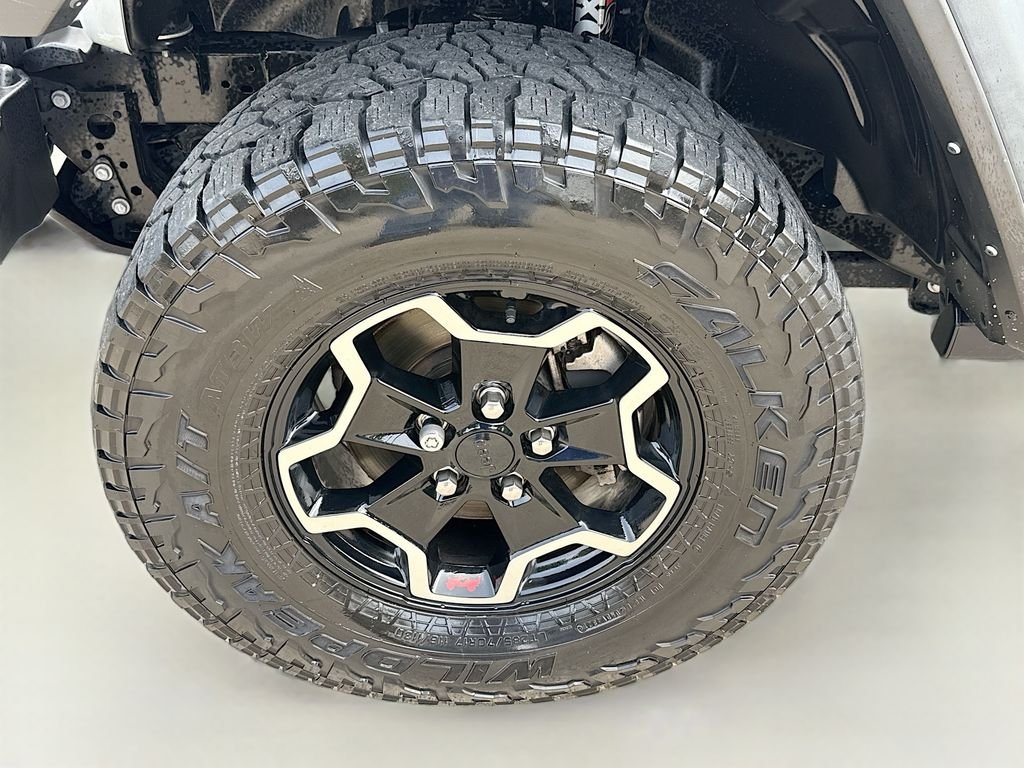 Certified Used 2022 Bright White Clearcoat Jeep Rubicon image 30