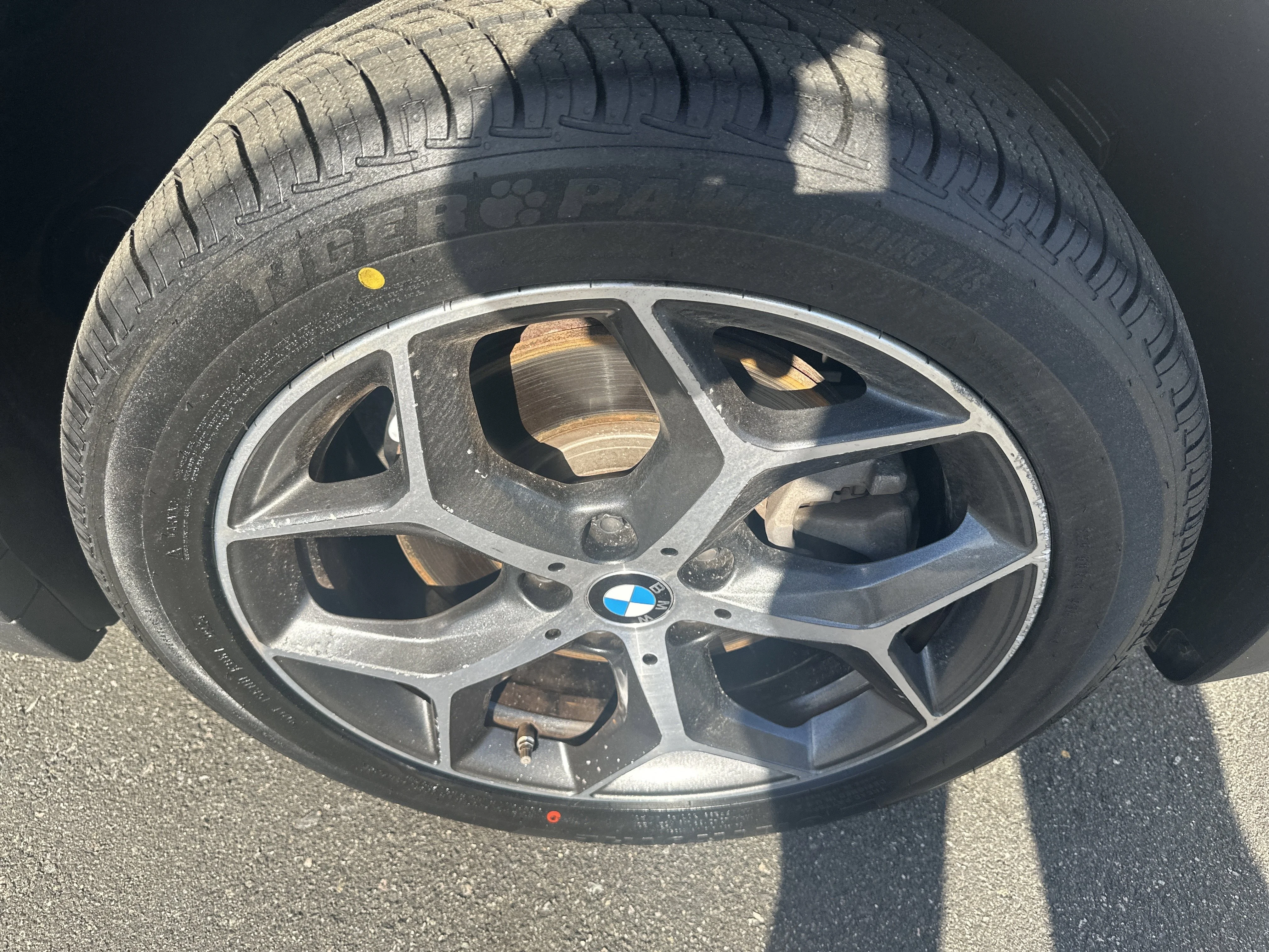 Used 2019 Black Sapphire Metallic BMW xDrive28i image 37