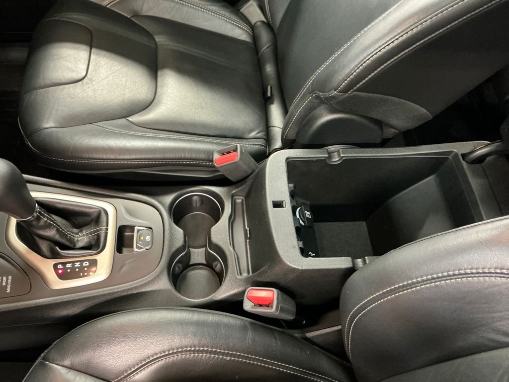 Used 2016 Red Jeep Limited image 26