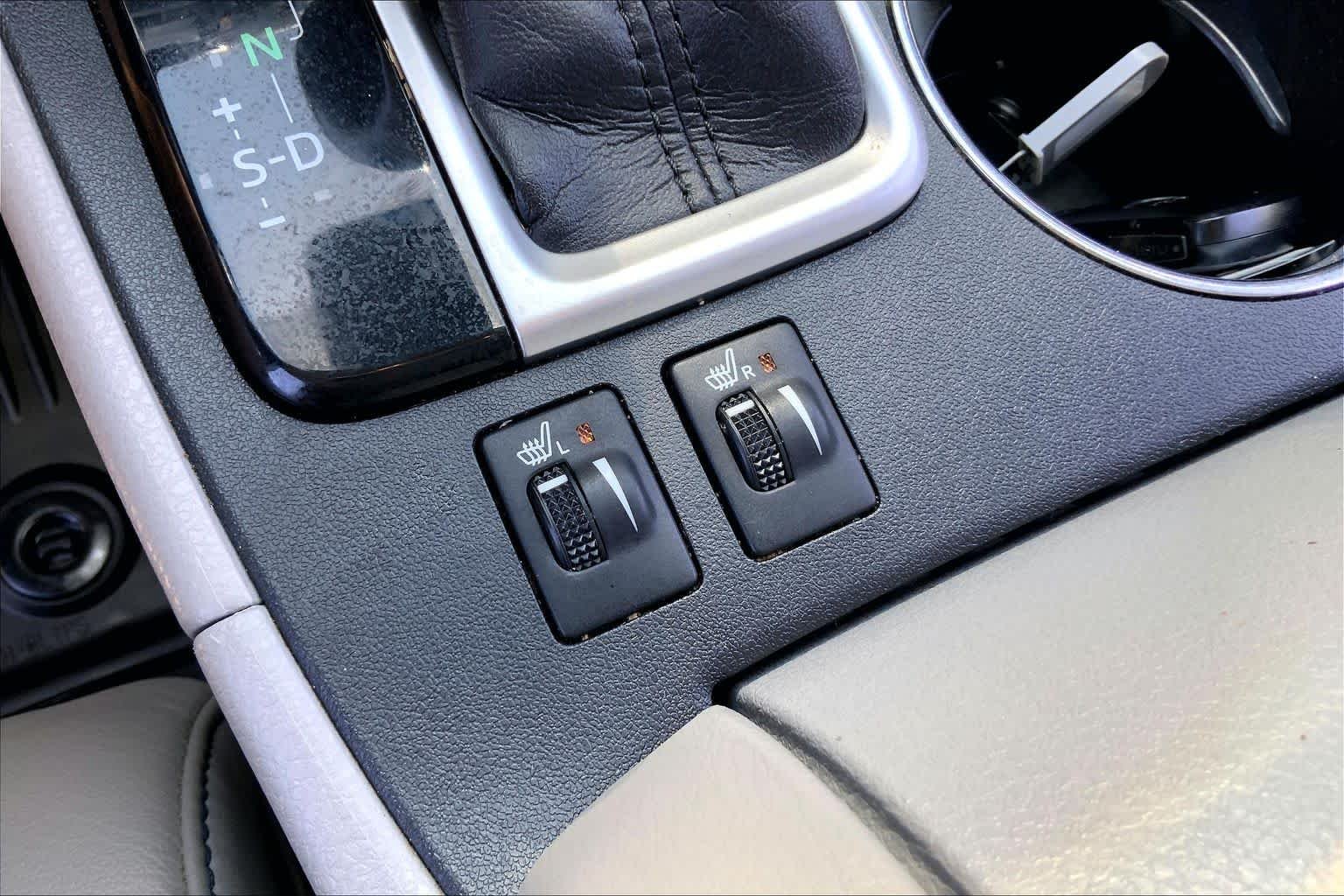 Used 2018 Celestial Silver Metallic Toyota XLE image 34