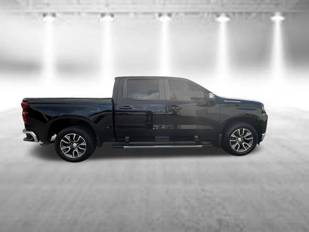 Used 2020 Black Chevrolet LT image 3